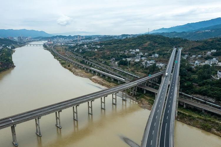 2025澳门天天开奖大全和四川铁路桥发生垮塌与四川铁路桥发生垮塌事故